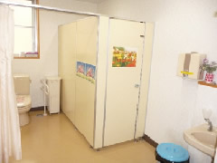 グループホームうぐいすの里弘前　トイレ
